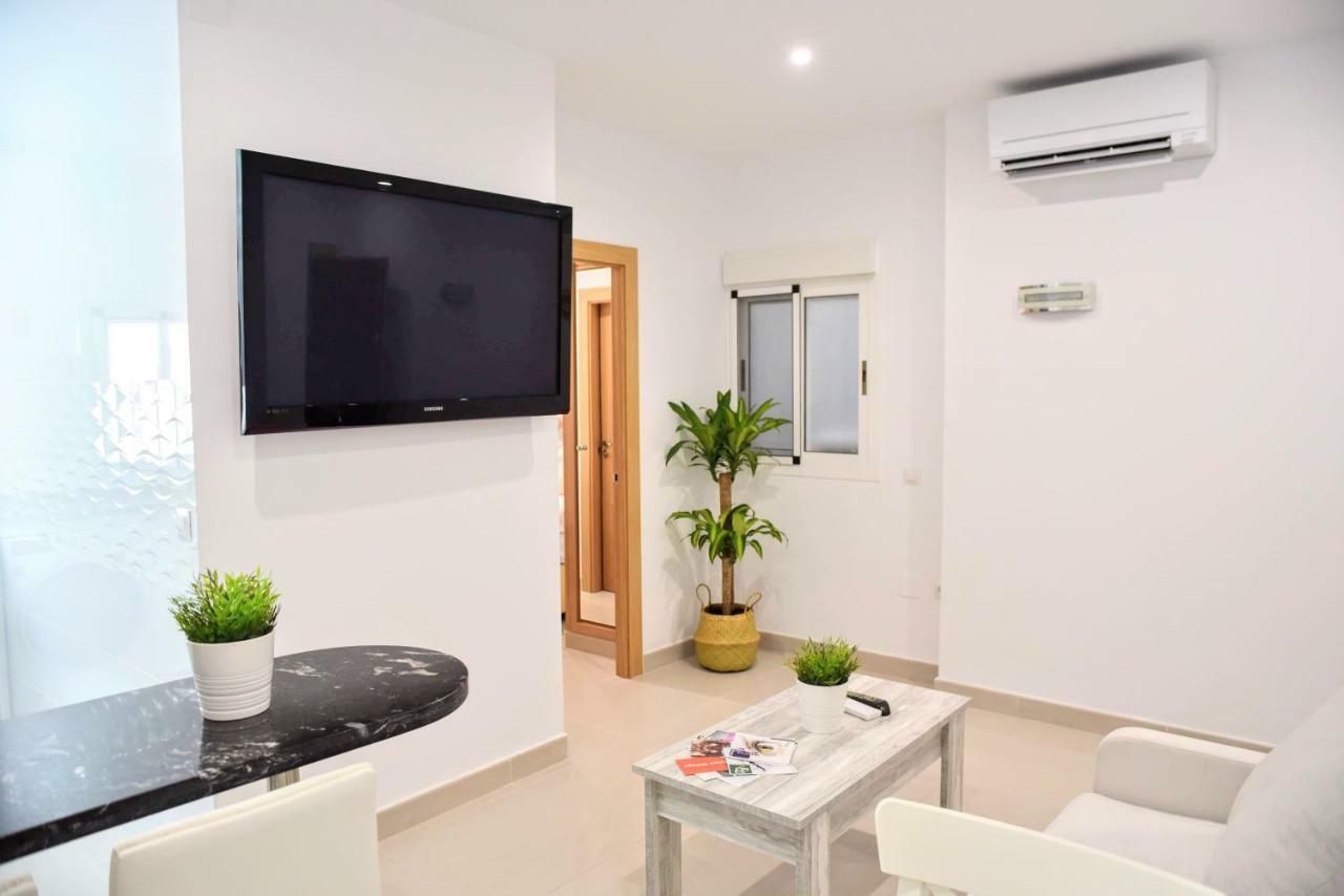 Cozy Apartment City Center Малага Экстерьер фото