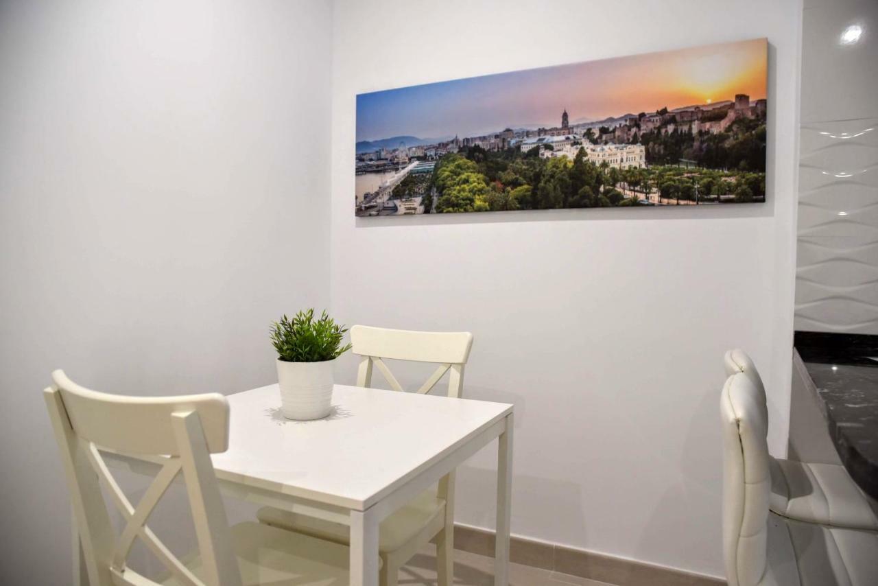 Cozy Apartment City Center Малага Экстерьер фото